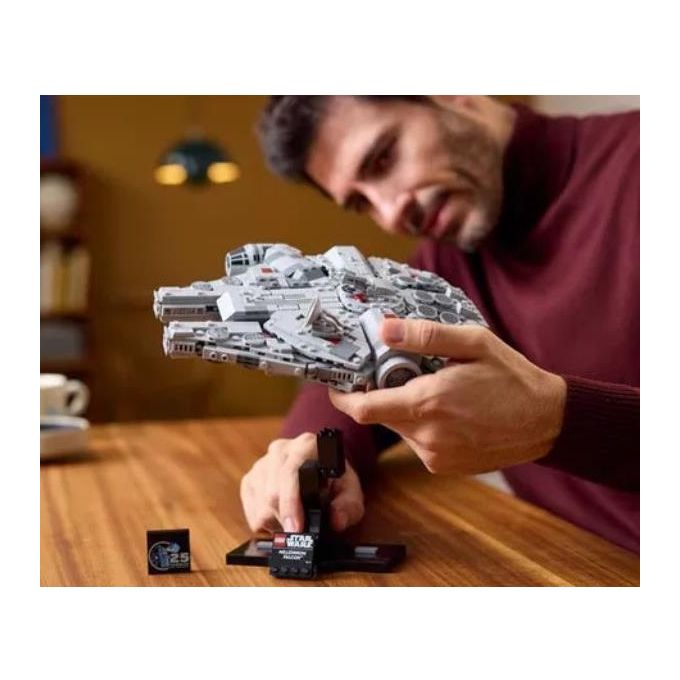 LEGO Star Wars 75375 Millennium Falcon, Modellino da Costruire di Astronave per Adulti, Idee Regalo Lui, Lei, Marito o Moglie