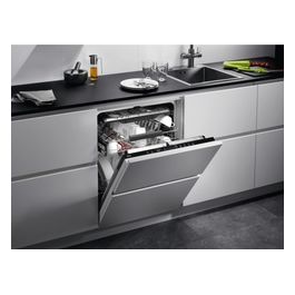 FSS75747P Lavastoviglie da Incasso 14 Coperti 7 Programmi 43db Motore Inverter Classe Energetica B