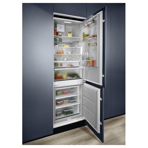 ENG7TE75S Serie 700 GreenZone Frigorifero Combinato da incasso 188.4x69.6x54.9 287 Litri No Frost Classe E