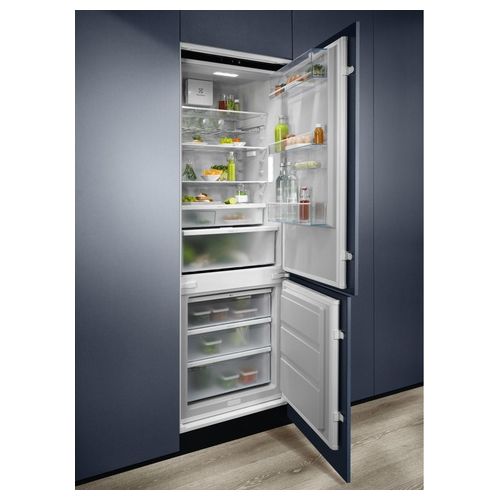 KNR7TE75S Serie 700 Frigorifero con congelatore da incasso 376 Litri 70 cm. Total no frost Classe E