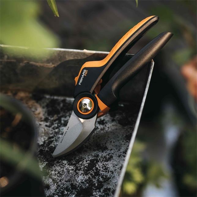 Fiskars Forbici da Potatura Bypass L X-Series Powergear P961