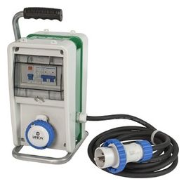 Fme Quadro 2p+t 16a Cee C/supporto 74305