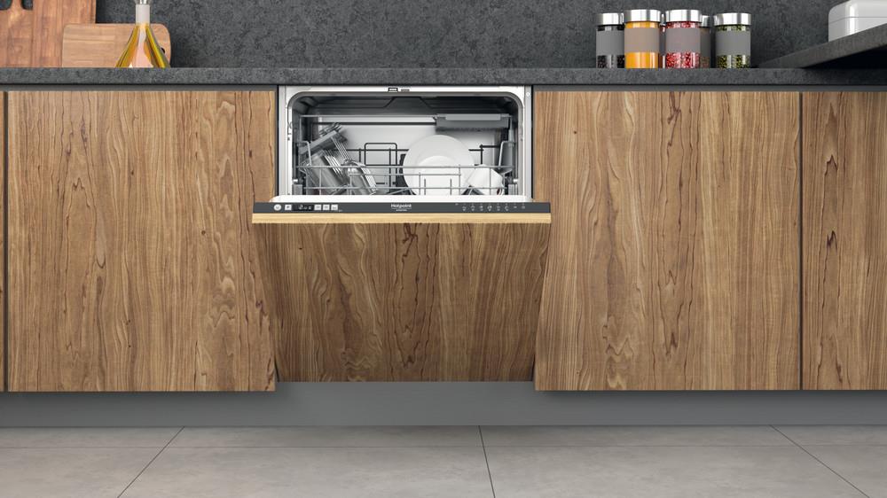 Hotpoint HI 5010 C A Lavastoviglie da incasso a Scomparsa | Yeppon