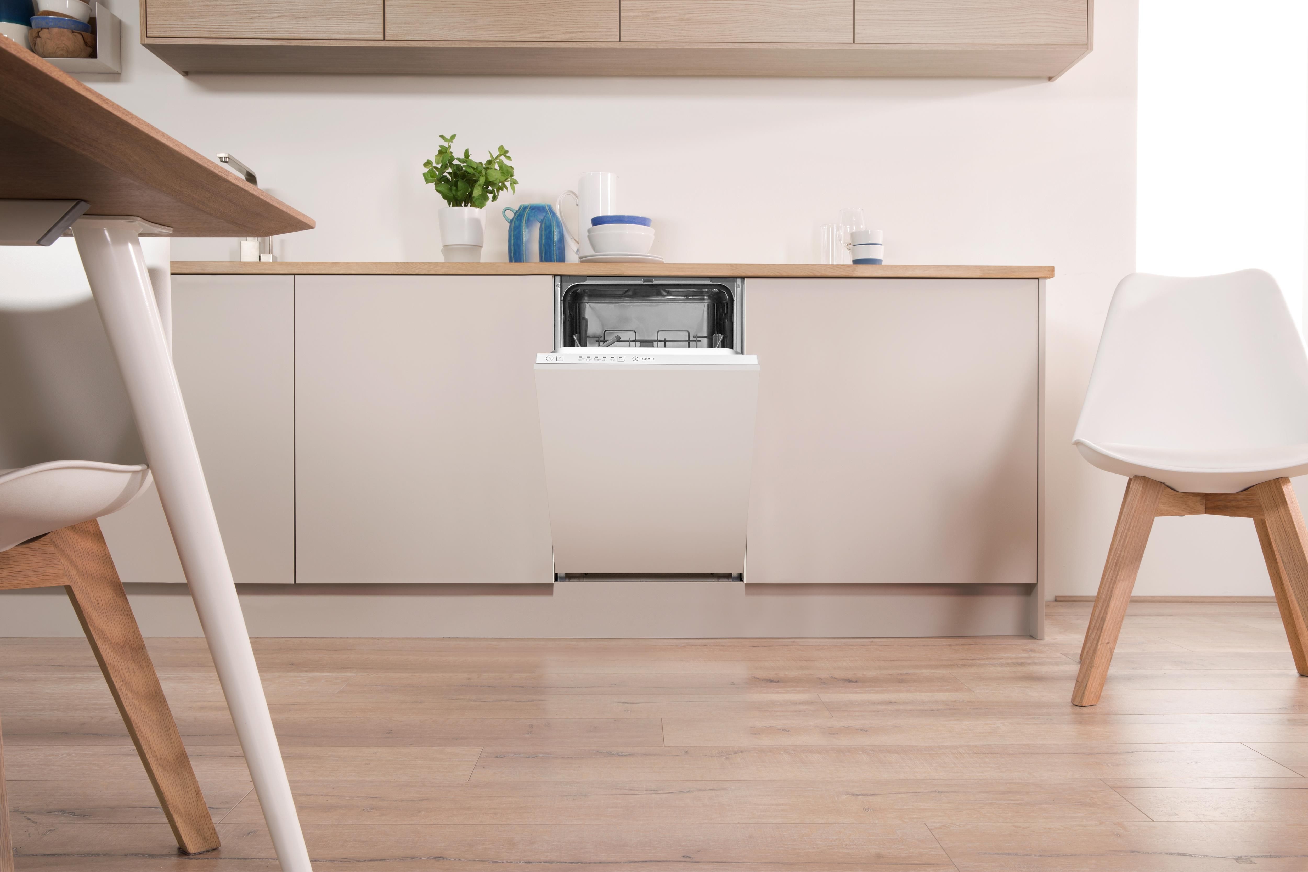 Indesit DSIE 2B10 Lavastoviglie da Incasso a Scomparsa | Yeppon