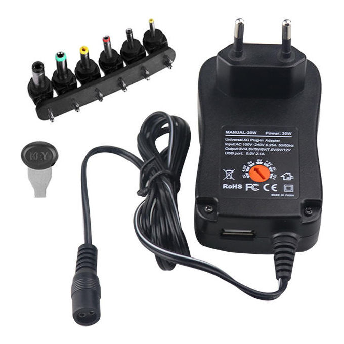 Link Alimentatore Universale Multispina 3-12 Volt 30 Watt con Connettore Usb 5 Volt 2.1a