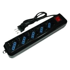 Multipresa 5 prese Spina Italiana Tripolare 10 Ampere con Interrutore Nero