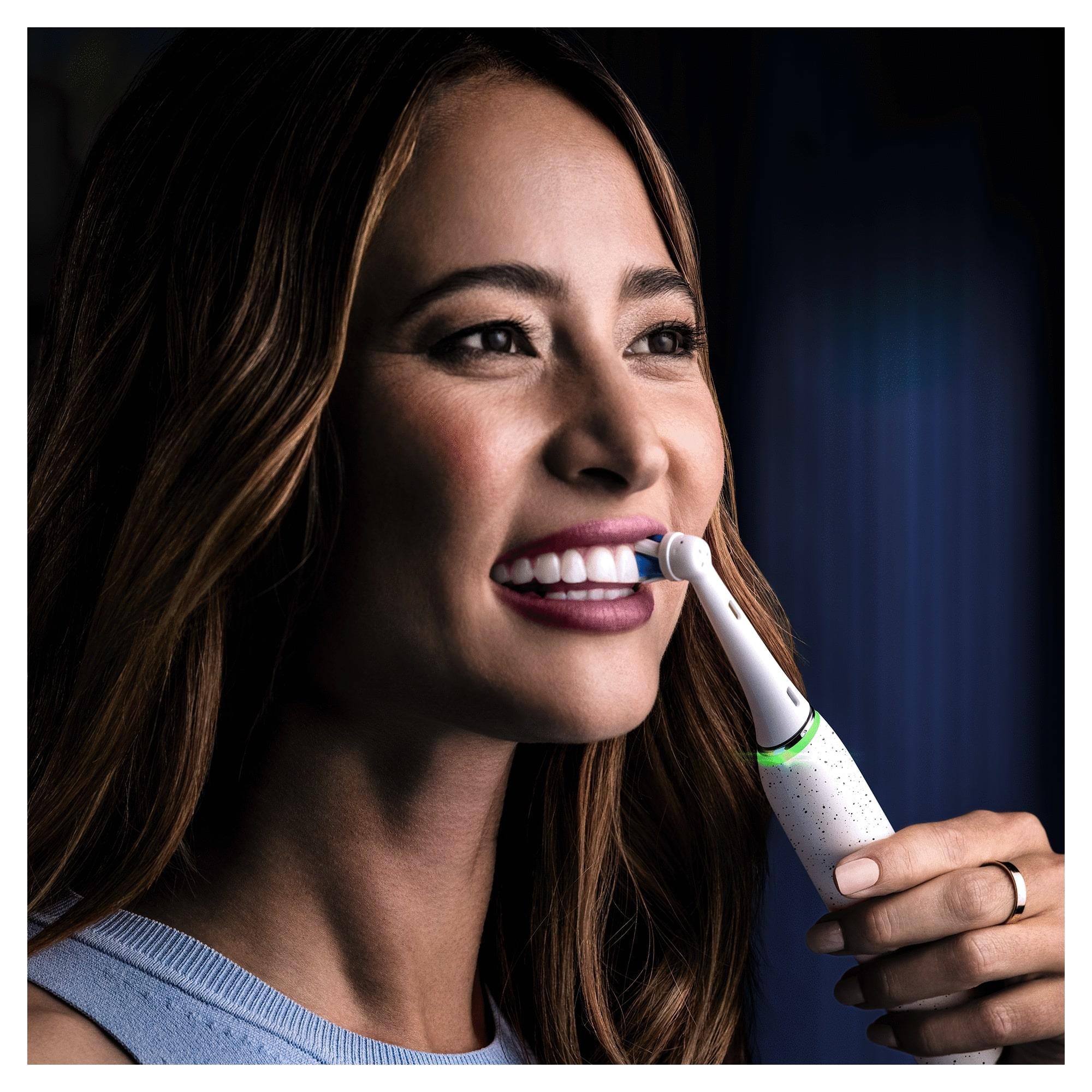 Braun D12513 Oral-B Vitality TriZone Spazzolino elettrico ricaricabile  colore Bianco, verde - Cura Corpo igiene orale - ClickForShop