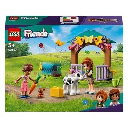 LEGO Friends 42607 Stalla del Vitellino di Autumn, Giochi per Bambini di 5+ Anni con Animali Giocattolo e 2 Mini Bamboline