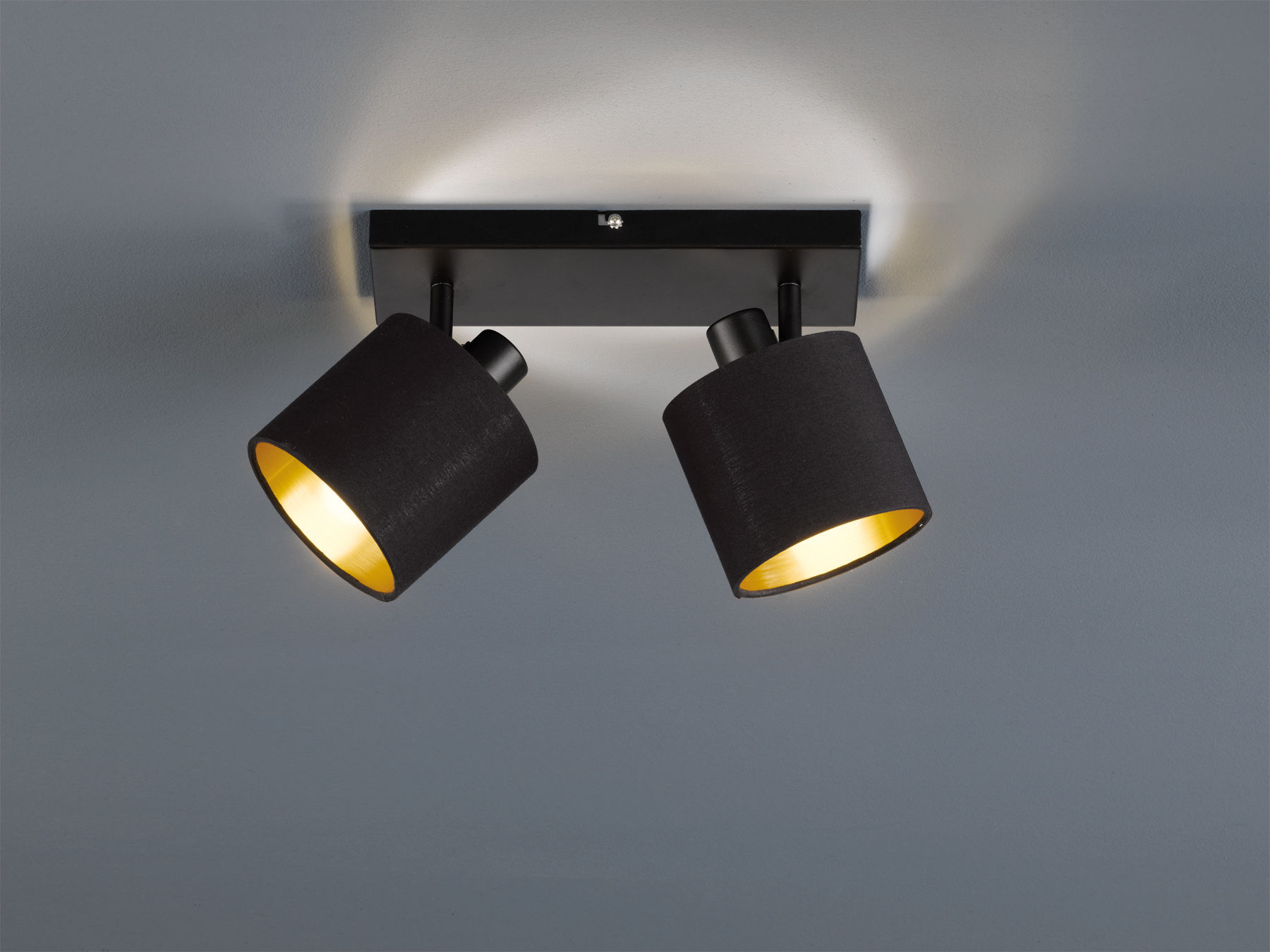 Trio Lighting Tommy Barra 2 Spots Con Diffusori Paralumi Neri E Oro Base Metallo Nero Opaco L.28Cm