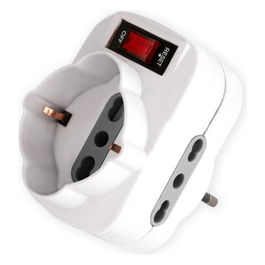 Adattatore Rotante Multipresa 3 Prese con Protezione Sovraccarichi